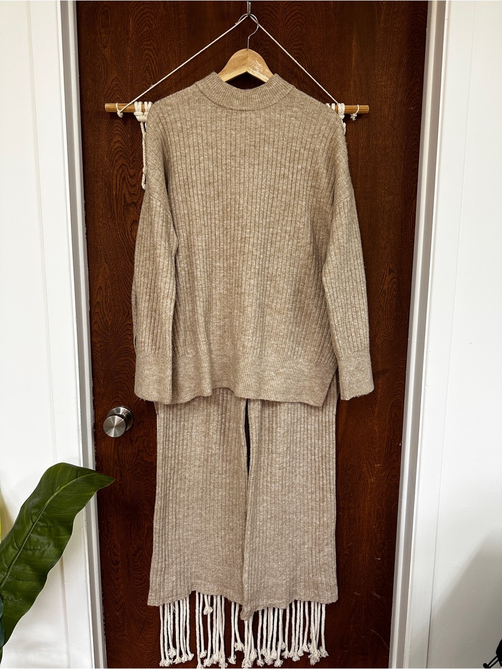 H&M Ribbed Knit Wide-Leg Lounge Pants - Picture 4 of 6